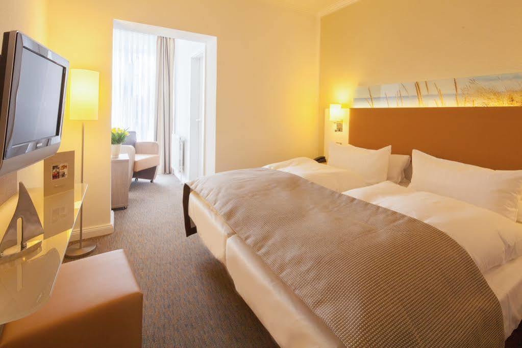 Hotel Erholung Kellenhusen Extérieur photo
